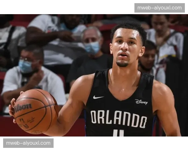 萨格斯六犯毕业凸显防守侵略性 魔术后卫线施压策略收效显著